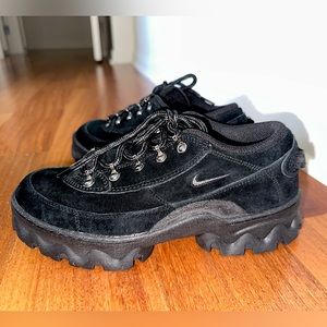Nike Wmns Lahar Low ‘Triple Black’ Sneakers (new, never worn)